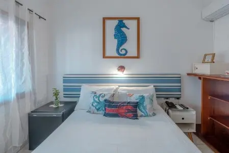 POUSADA DE FRENTE A PRAIA DE GAROPABA
